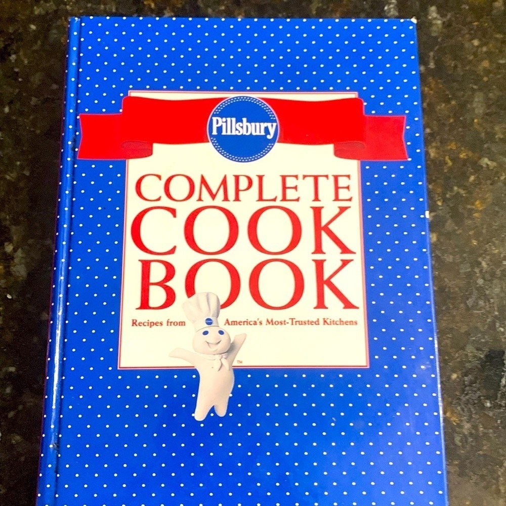 Pillsbury Complete Cook Book, Preloved in great condition